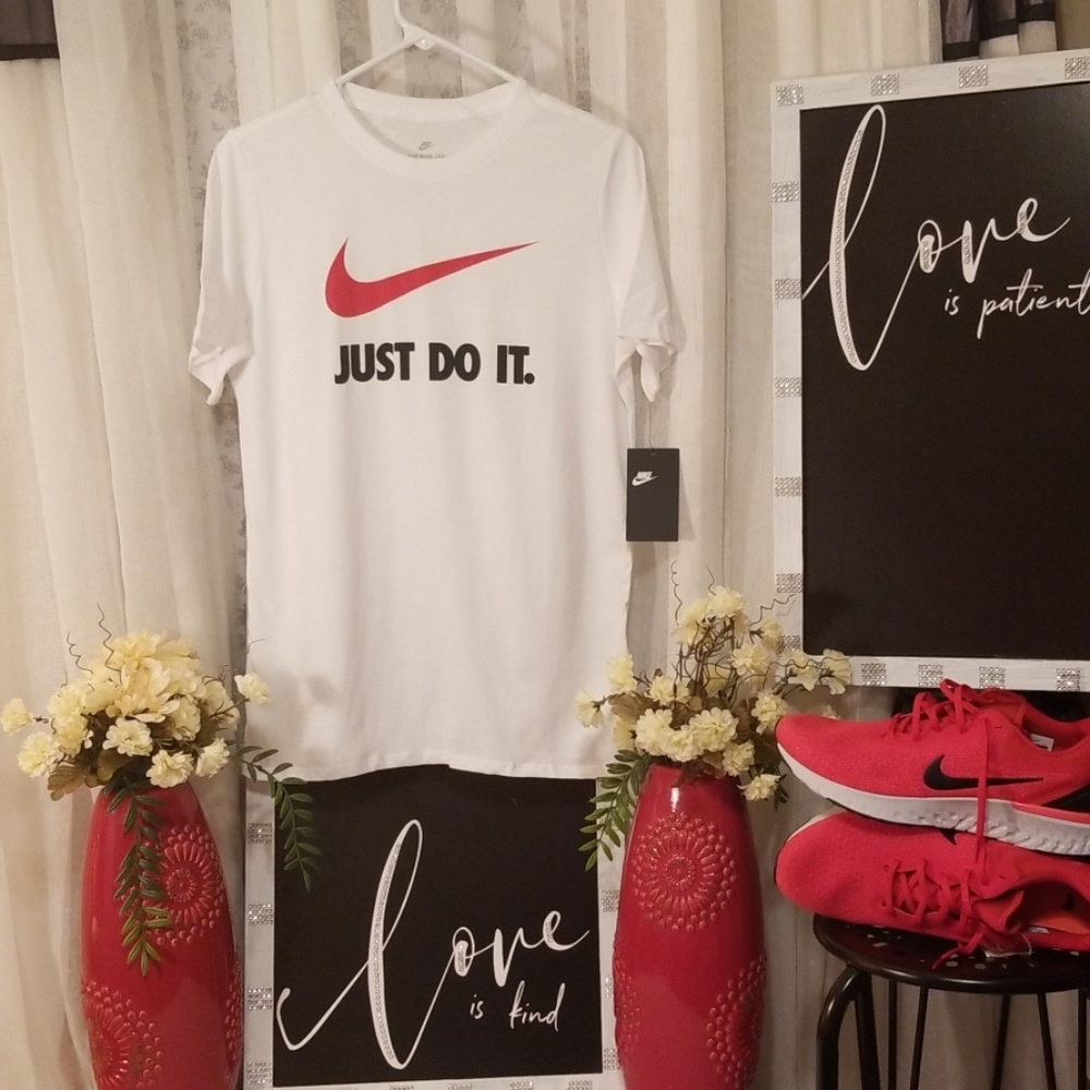Nike Boys T-shirts,  Large